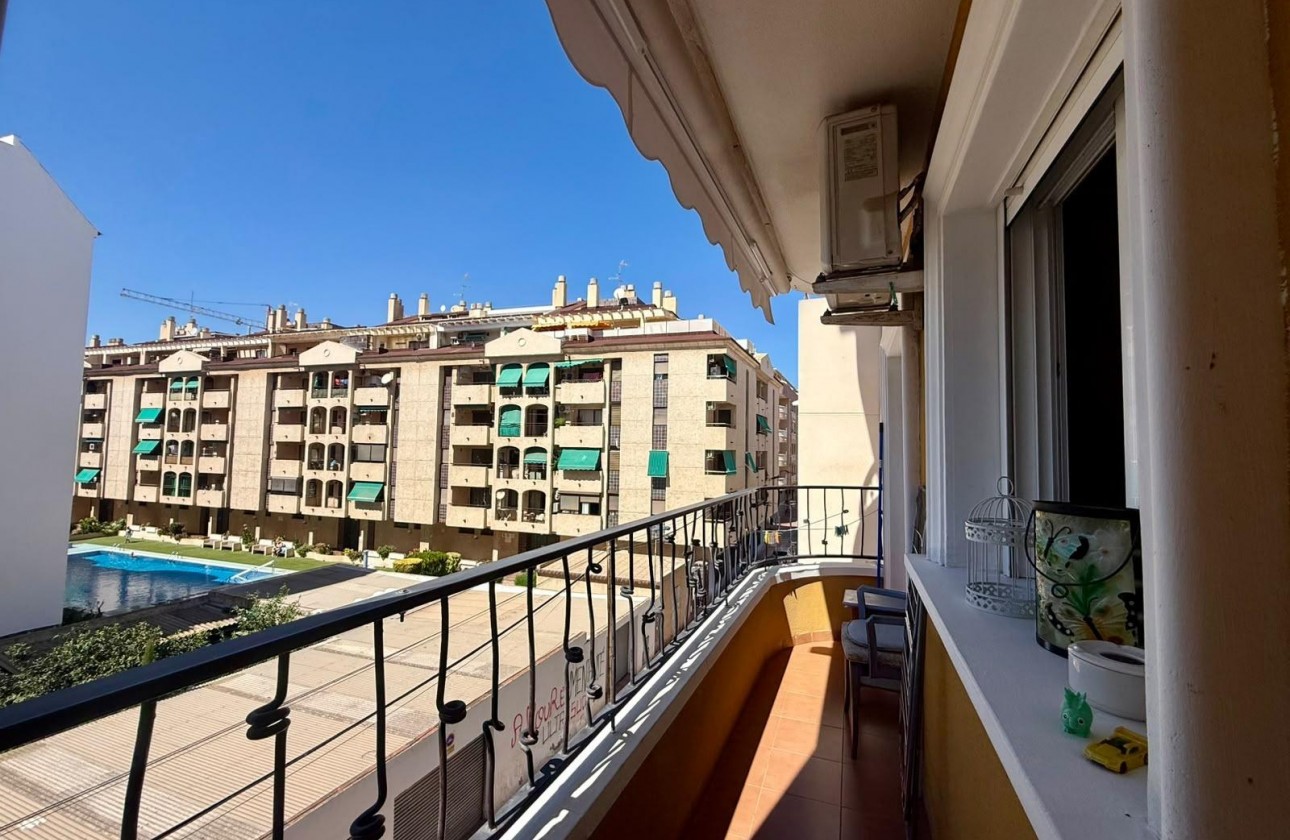 Resale - Apartment / flat - Torrevieja - Centro
