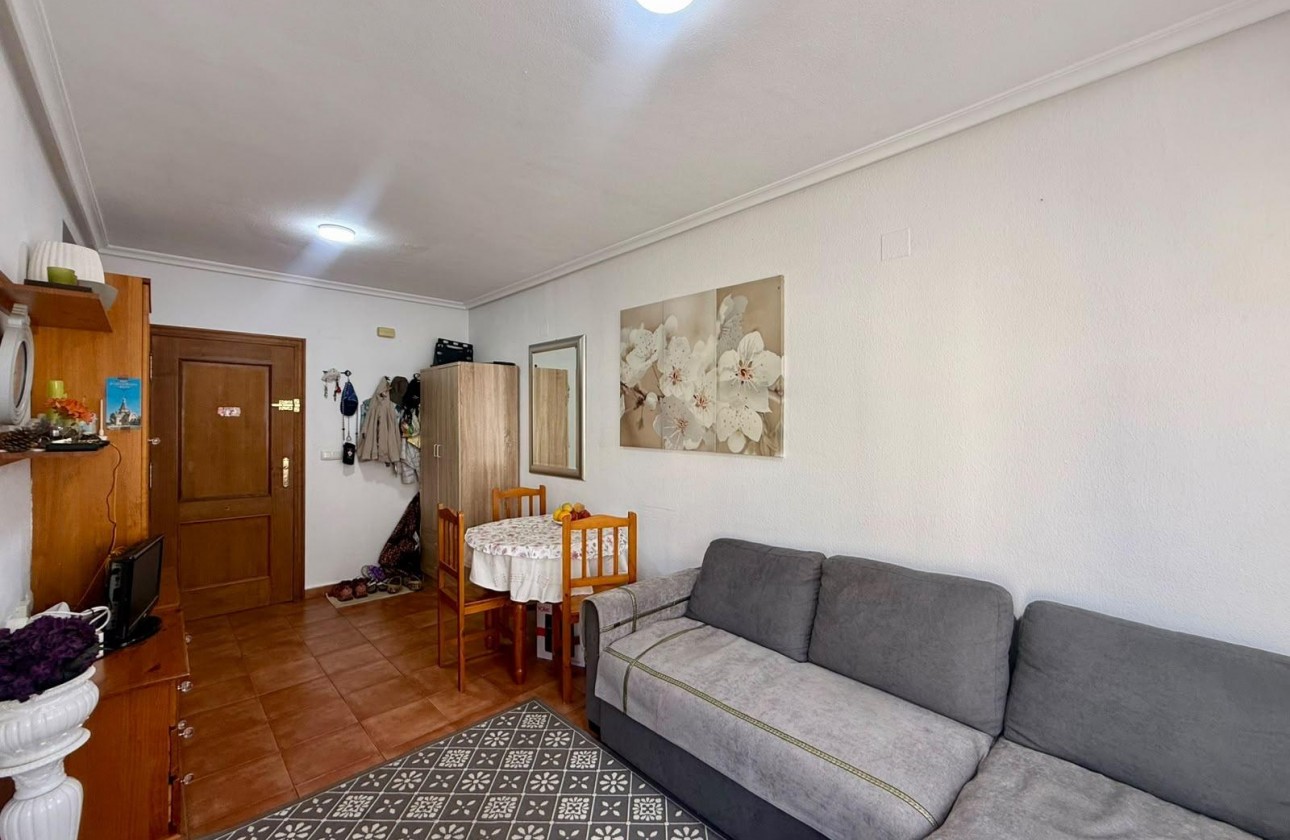 Resale - Apartment / flat - Torrevieja - Centro