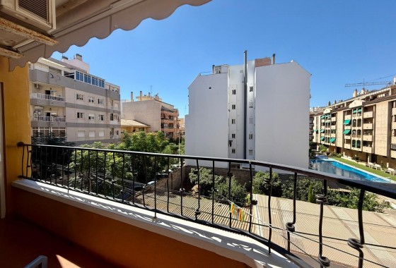 Resale - Apartment / flat - Torrevieja - Centro