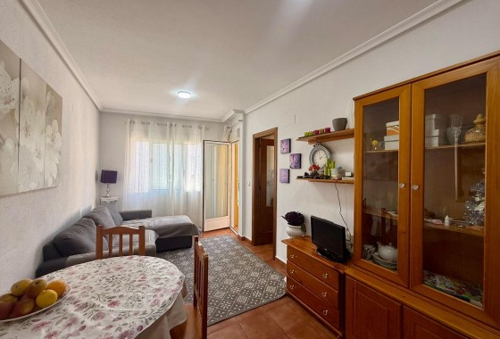 Resale - Apartment / flat - Torrevieja - Centro
