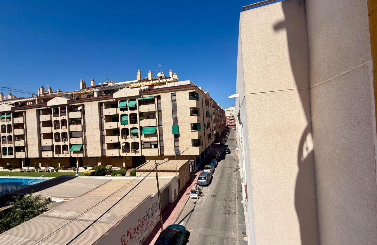 Resale - Apartment / flat - Torrevieja - Centro