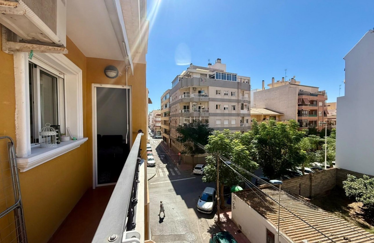 Resale - Apartment / flat - Torrevieja - Centro