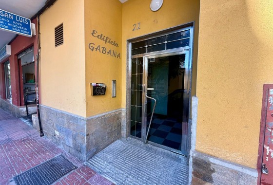 Resale - Apartment / flat - Torrevieja - Centro