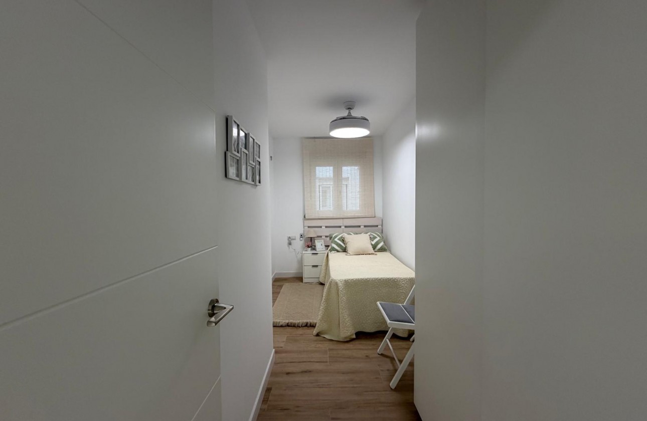 Revente - Appartement - Torrevieja - Punta prima