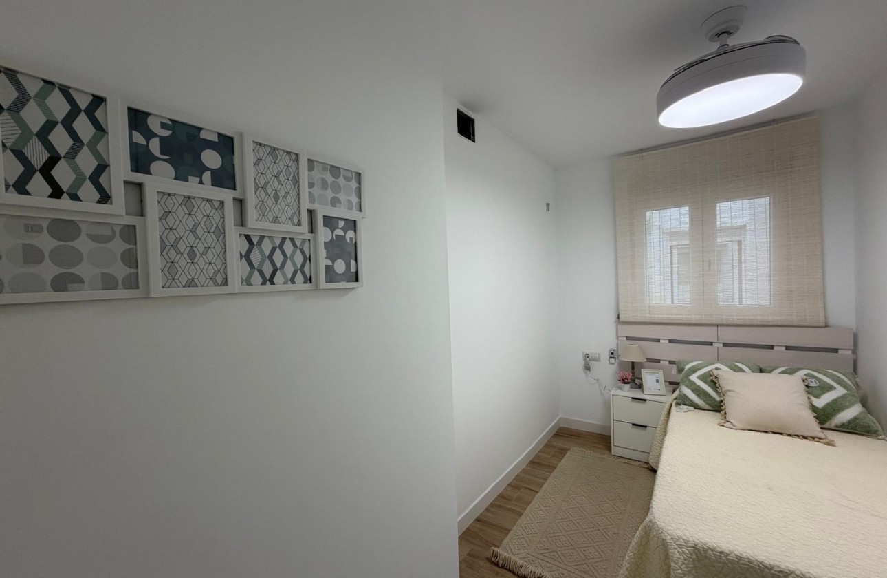 Revente - Appartement - Torrevieja - Punta prima