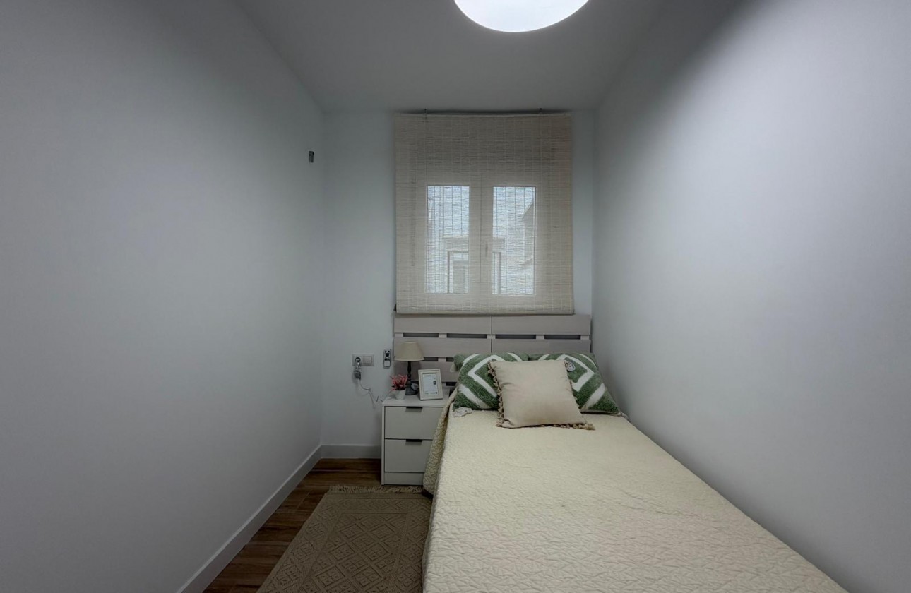 Revente - Appartement - Torrevieja - Punta prima
