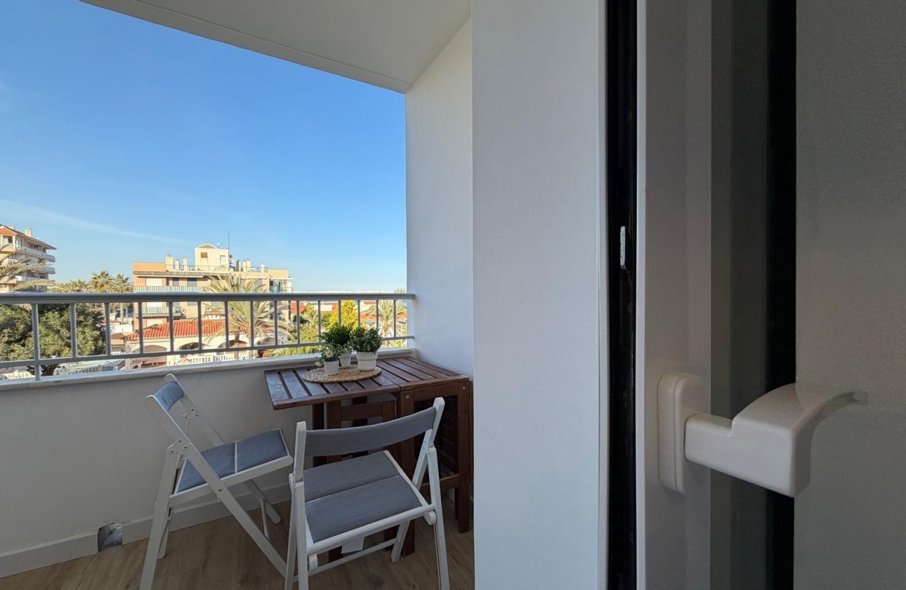 Revente - Appartement - Torrevieja - Punta prima