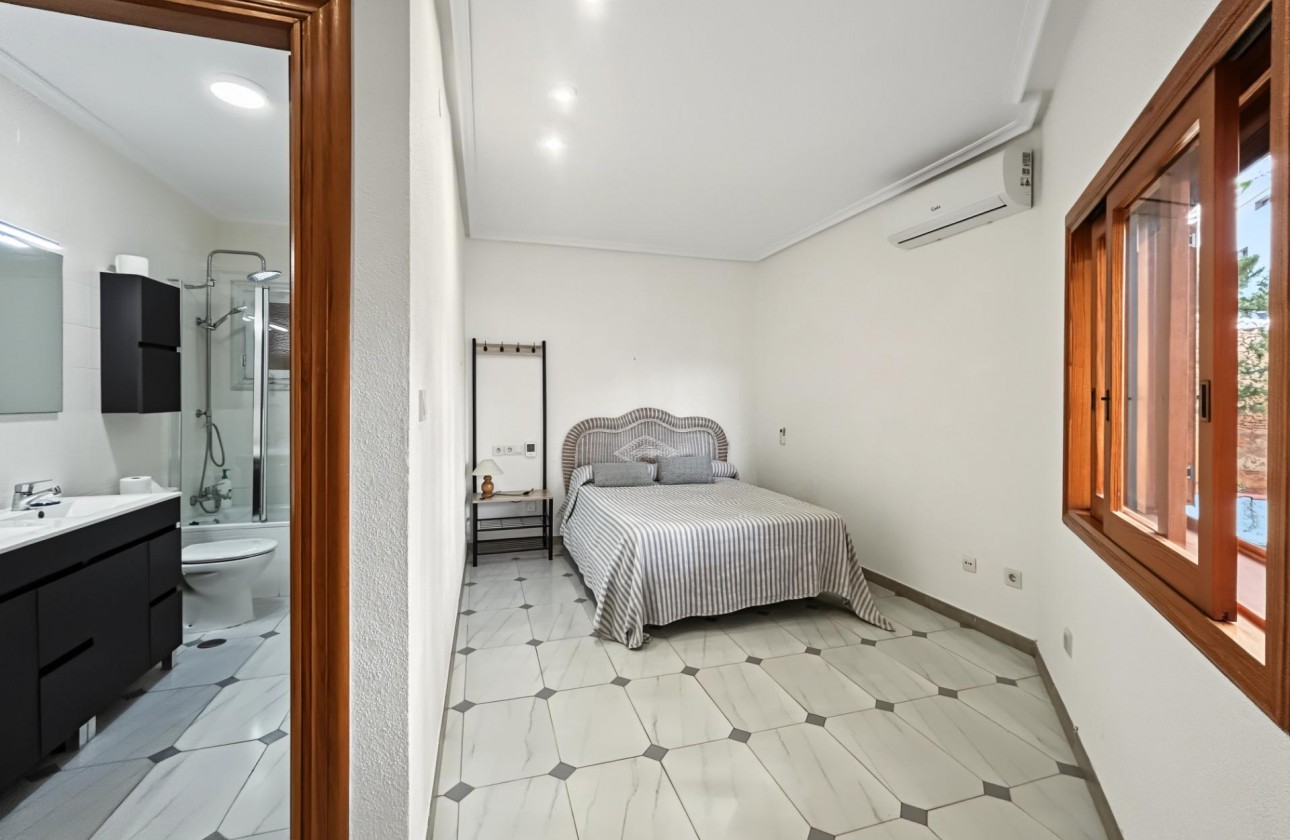 Revente - Villa - Orihuela Costa - Campoamor