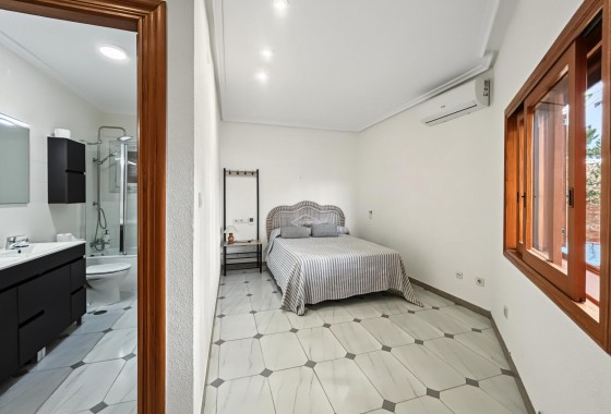 Revente - Villa - Orihuela Costa - Campoamor