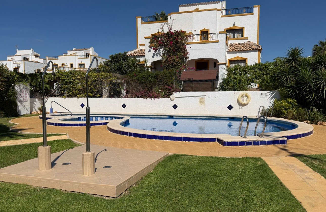 Revente - Villa - Orihuela - Entre Naranjos Vistabella
