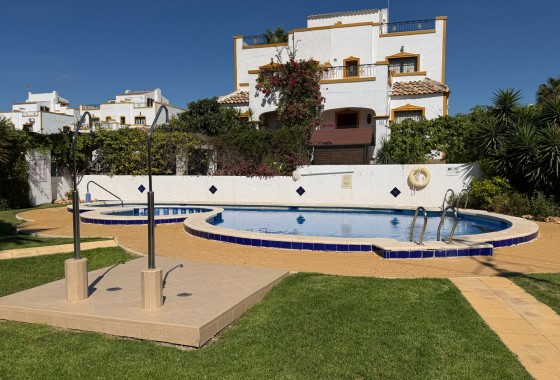 Revente - Villa - Orihuela - Entre Naranjos Vistabella