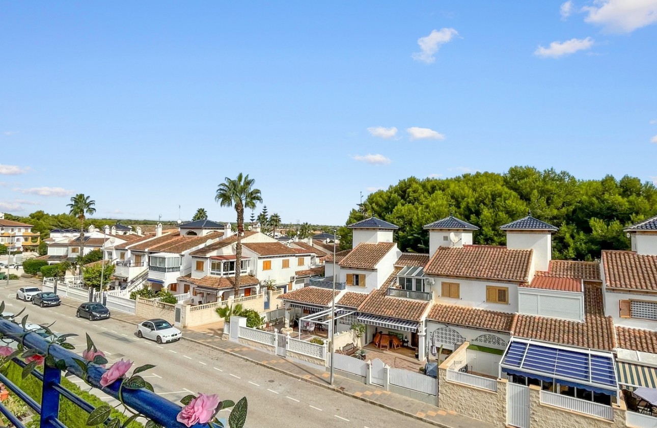 Resale - Apartment / flat - Mil Palmeras - Costa Blanca