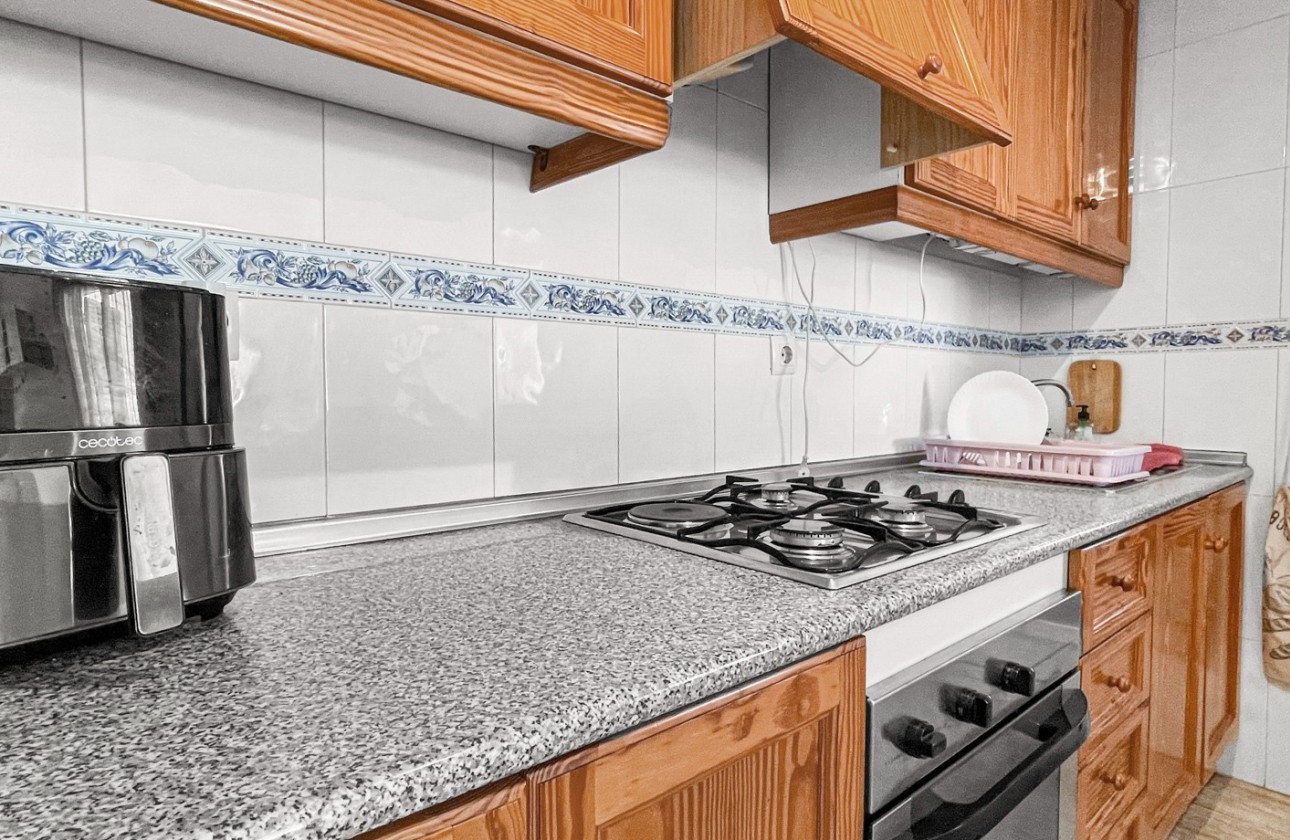 Resale - Apartment / flat - Mil Palmeras - Costa Blanca