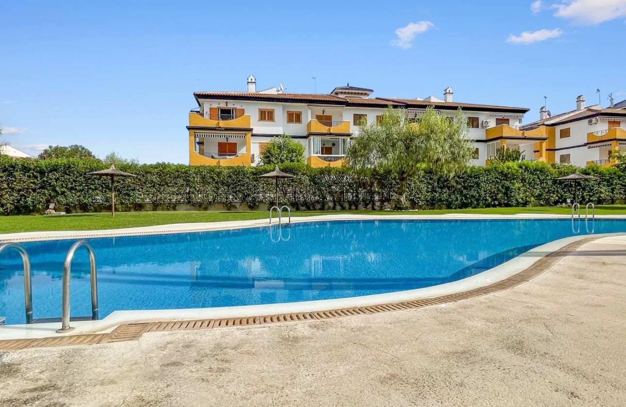 Resale - Apartment / flat - Mil Palmeras - Costa Blanca
