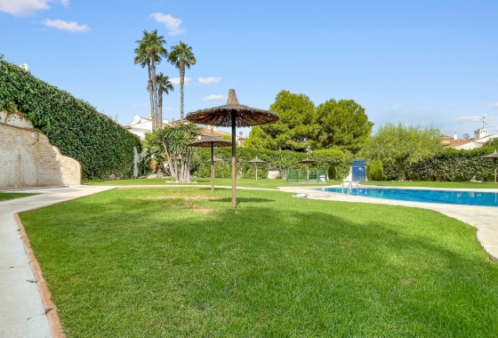 Resale - Apartment / flat - Mil Palmeras - Costa Blanca