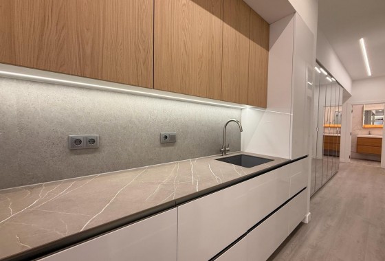 Resale - Apartment / flat - Torrevieja - Playa del Cura