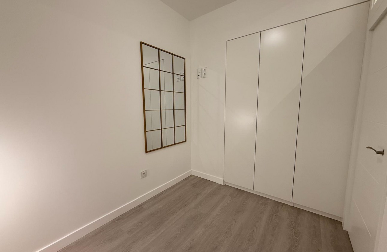 Resale - Apartment / flat - Torrevieja - Playa del Cura
