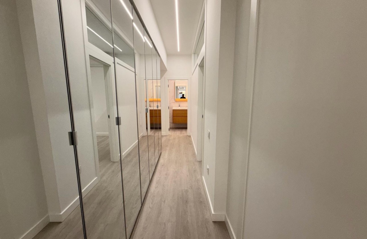 Resale - Apartment / flat - Torrevieja - Playa del Cura