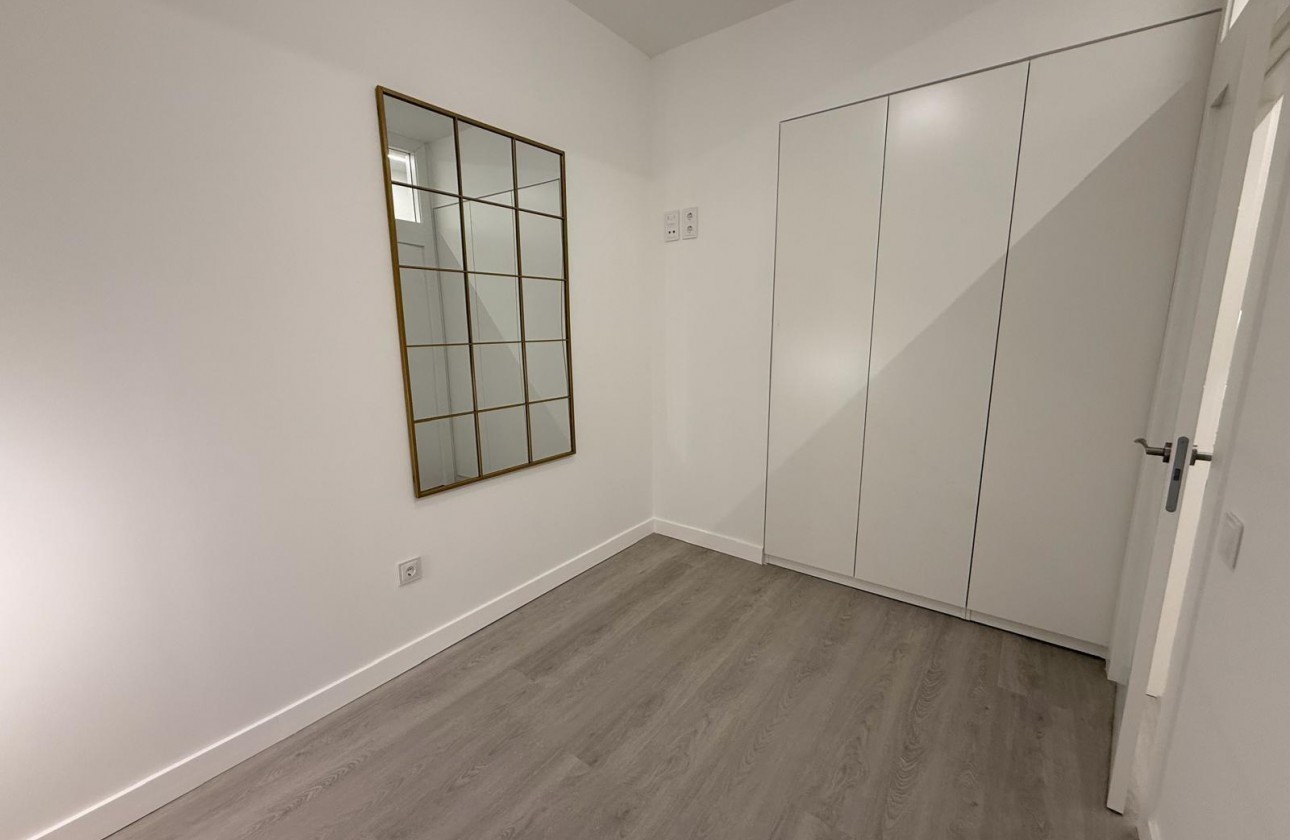 Resale - Apartment / flat - Torrevieja - Playa del Cura
