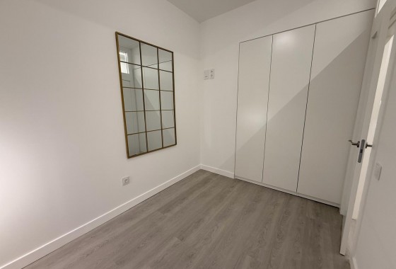 Resale - Apartment / flat - Torrevieja - Playa del Cura