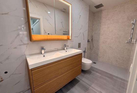 Resale - Apartment / flat - Torrevieja - Playa del Cura