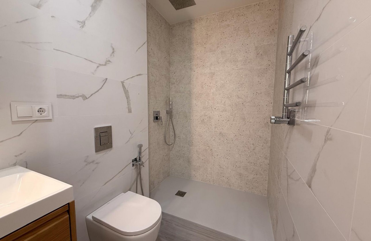 Resale - Apartment / flat - Torrevieja - Playa del Cura