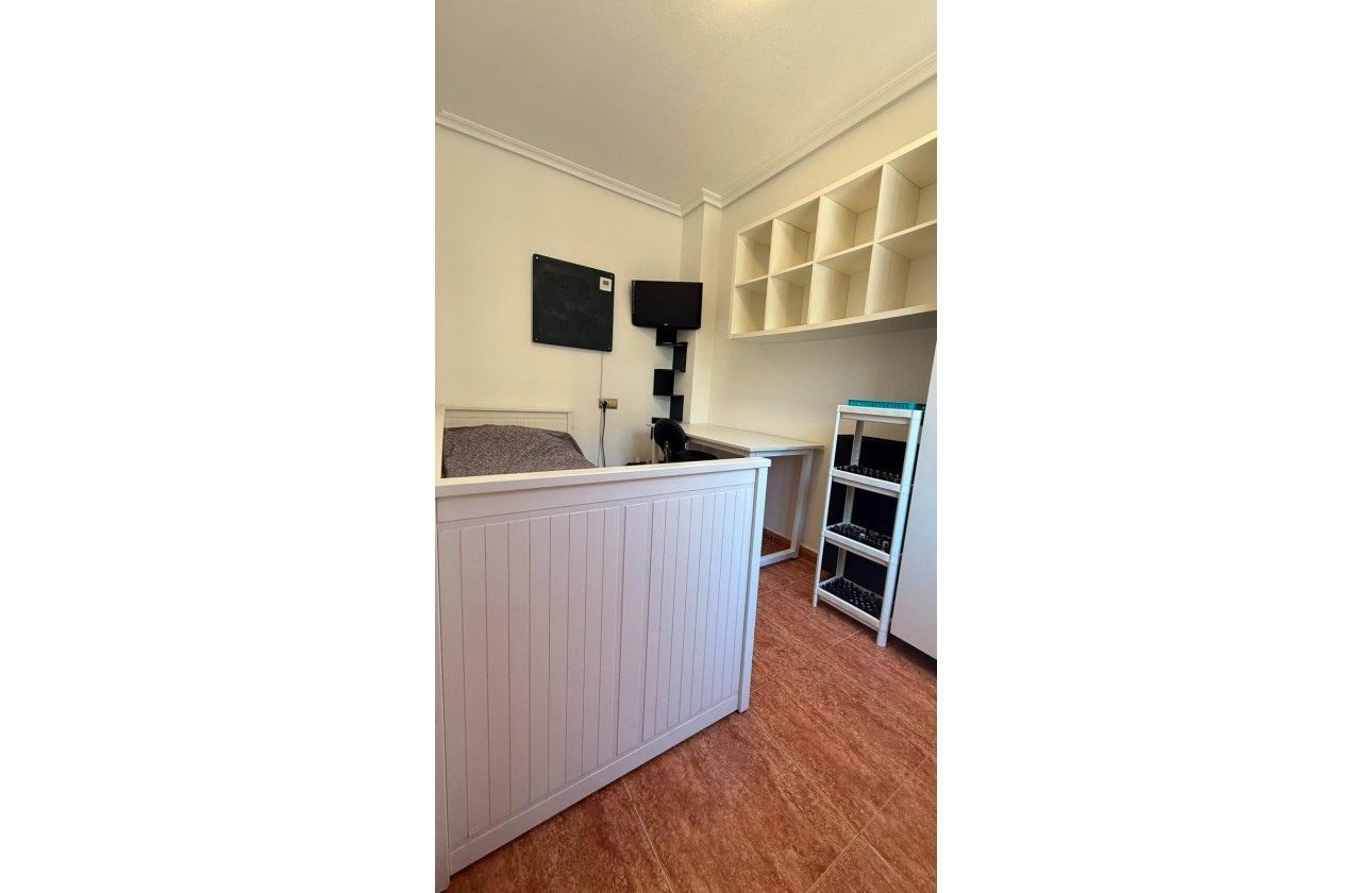 Resale - Bungalow - Torrevieja - LA MATA