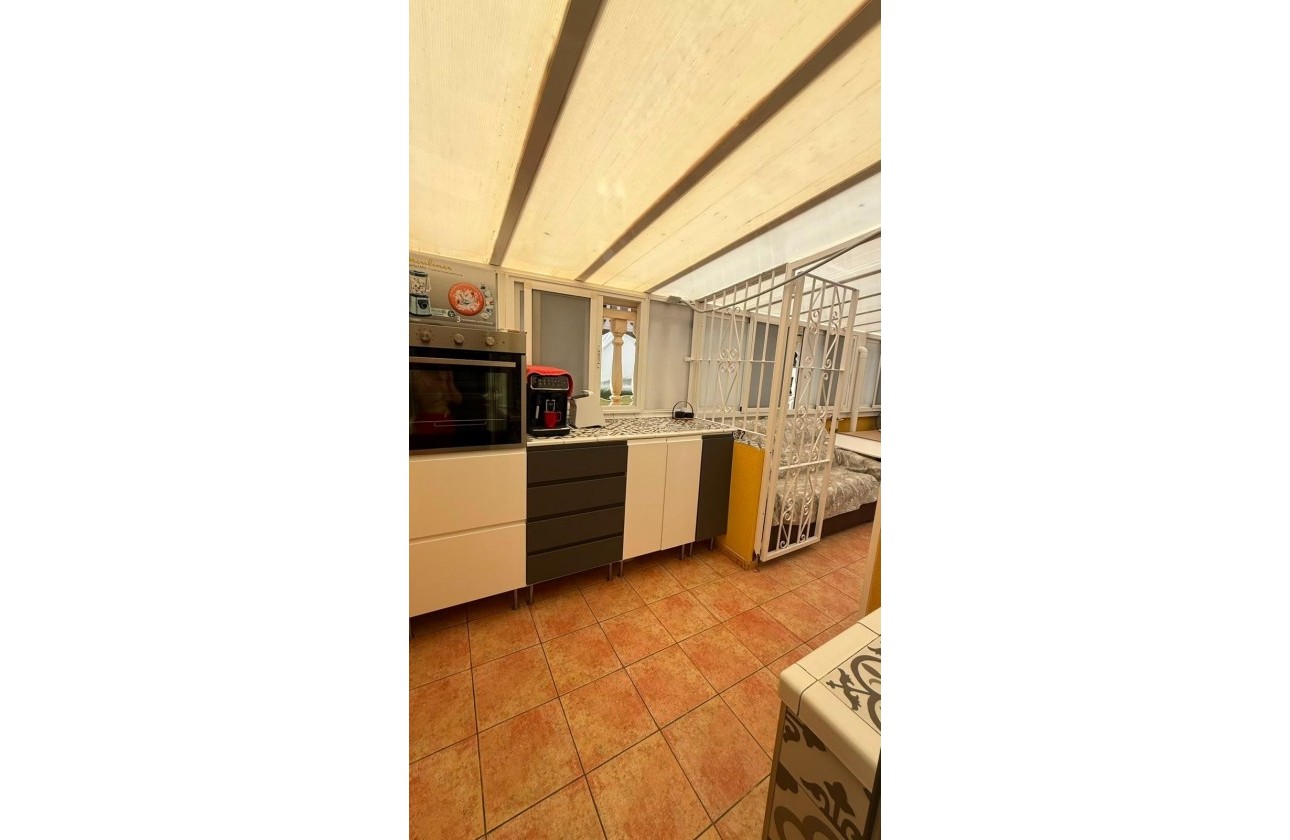 Resale - Bungalow - Torrevieja - LA MATA