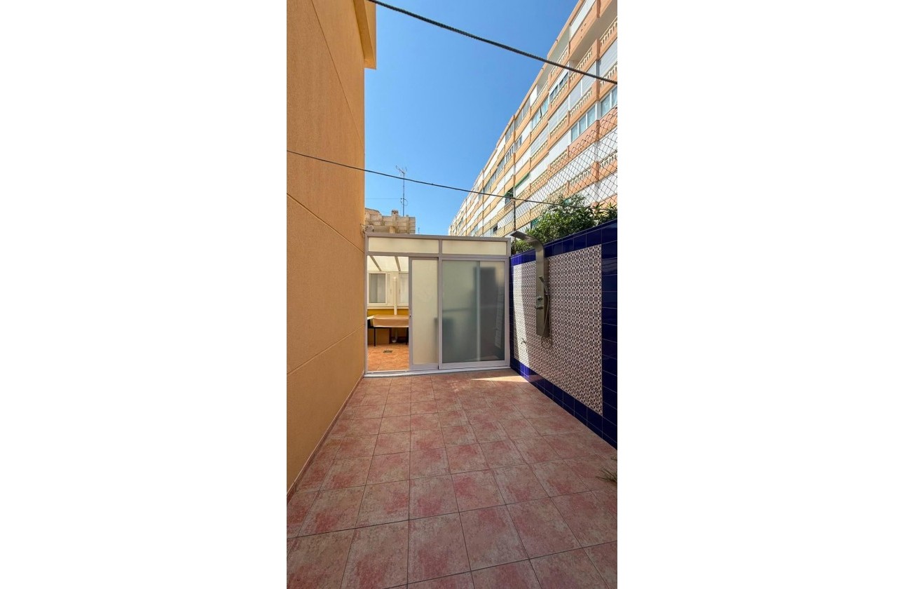 Resale - Bungalow - Torrevieja - LA MATA