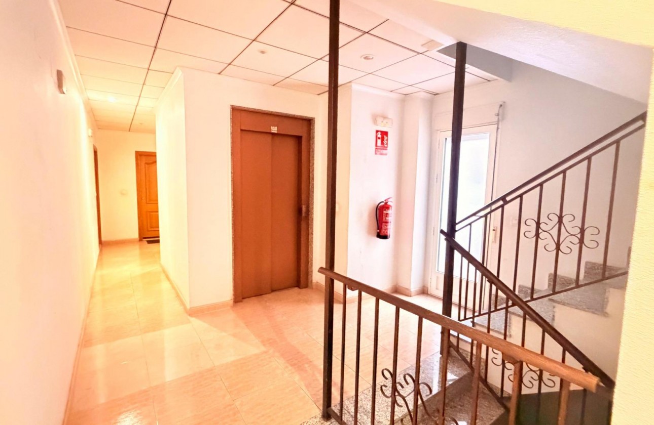 Revente - Appartement - Torrevieja - Centro - Muelle Pesquero