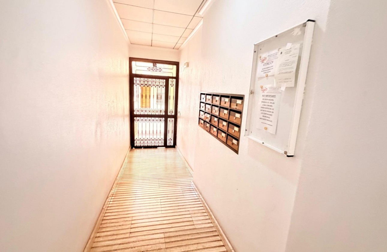 Revente - Appartement - Torrevieja - Centro - Muelle Pesquero