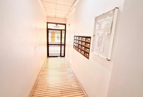 Revente - Appartement - Torrevieja - Centro - Muelle Pesquero