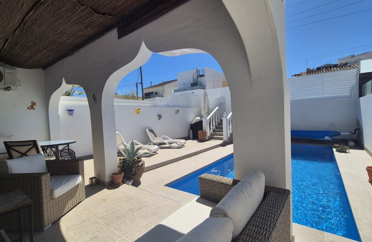 Revente - Semi Detached - Villamartin - Costa Blanca