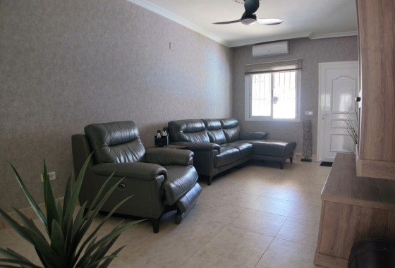 Revente - Semi Detached - Villamartin - Costa Blanca