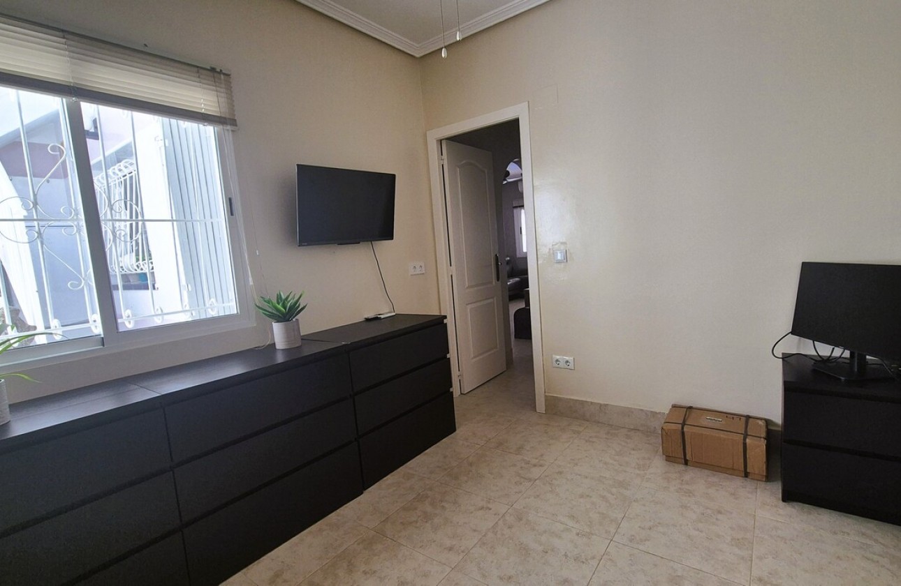 Revente - Semi Detached - Villamartin - Costa Blanca