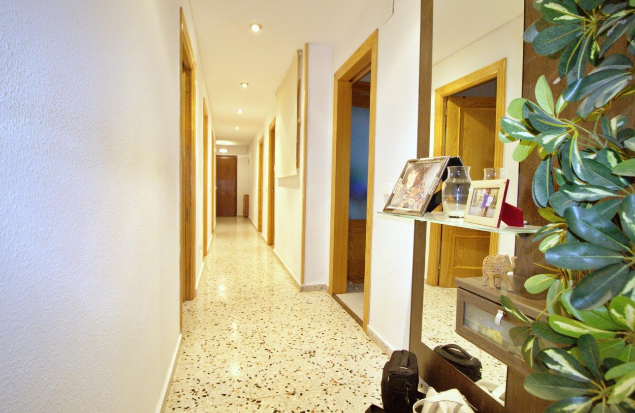 Revente - Appartement - Alicante - Benalua