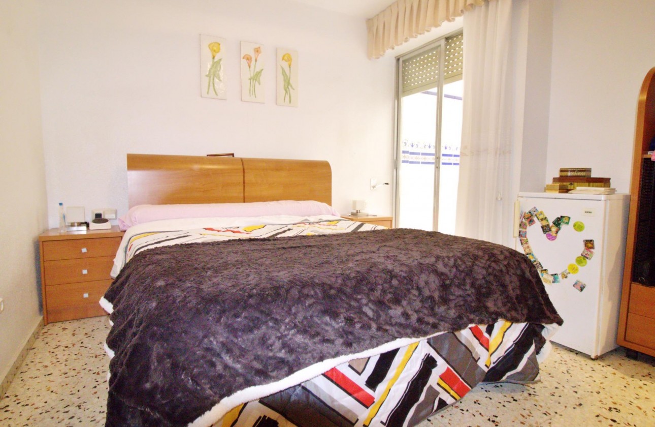 Revente - Appartement - Alicante - Benalua