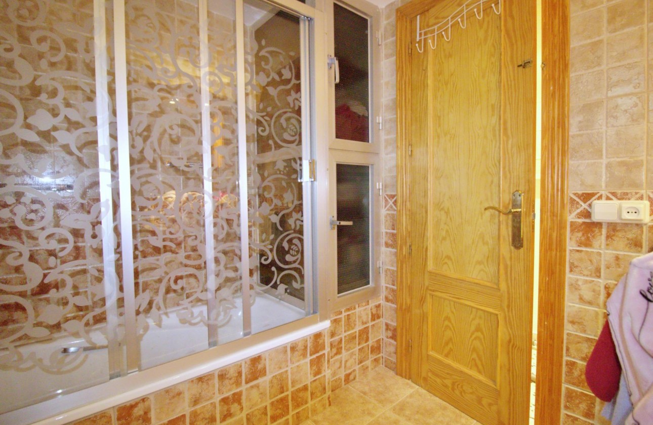 Revente - Appartement - Alicante - Benalua