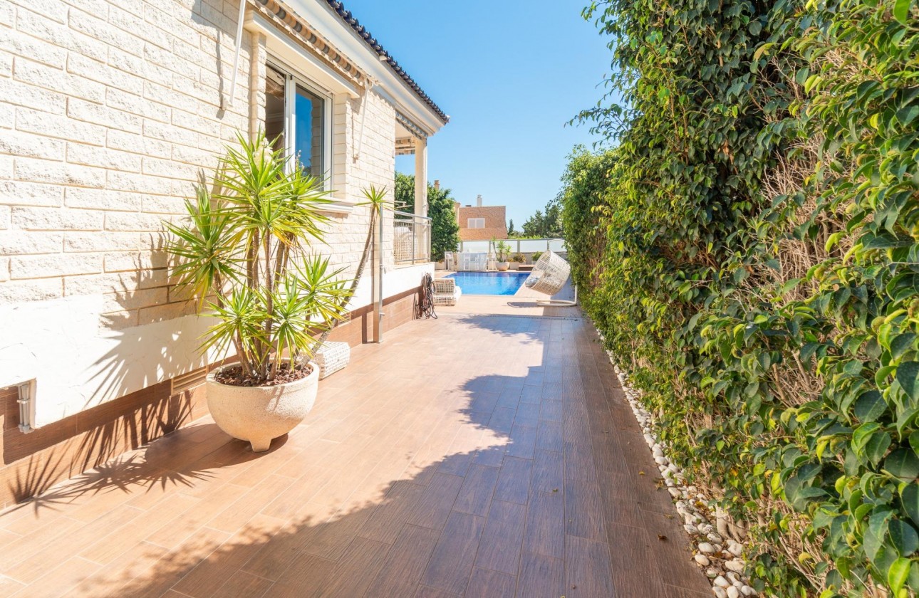 Revente - Villa - Torrevieja - Torre la mata