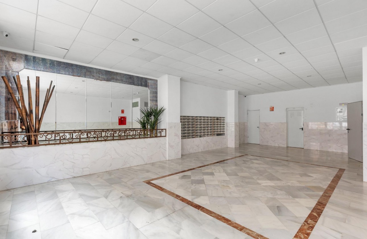 Resale - Apartment / flat - Torrevieja - El Molino