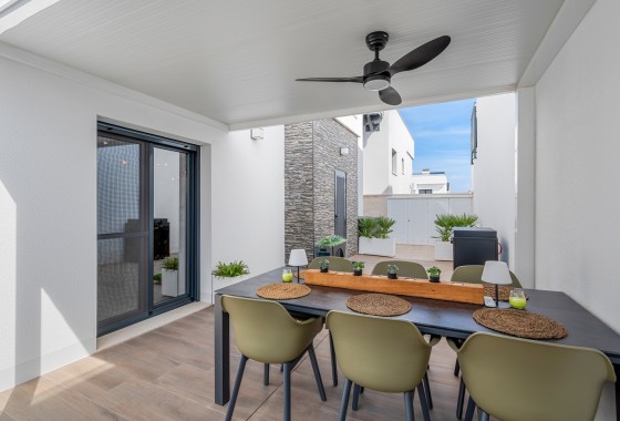 Reventa - Chalet - Orihuela Costa - Orihuela