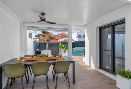 Reventa - Chalet - Orihuela Costa - Orihuela