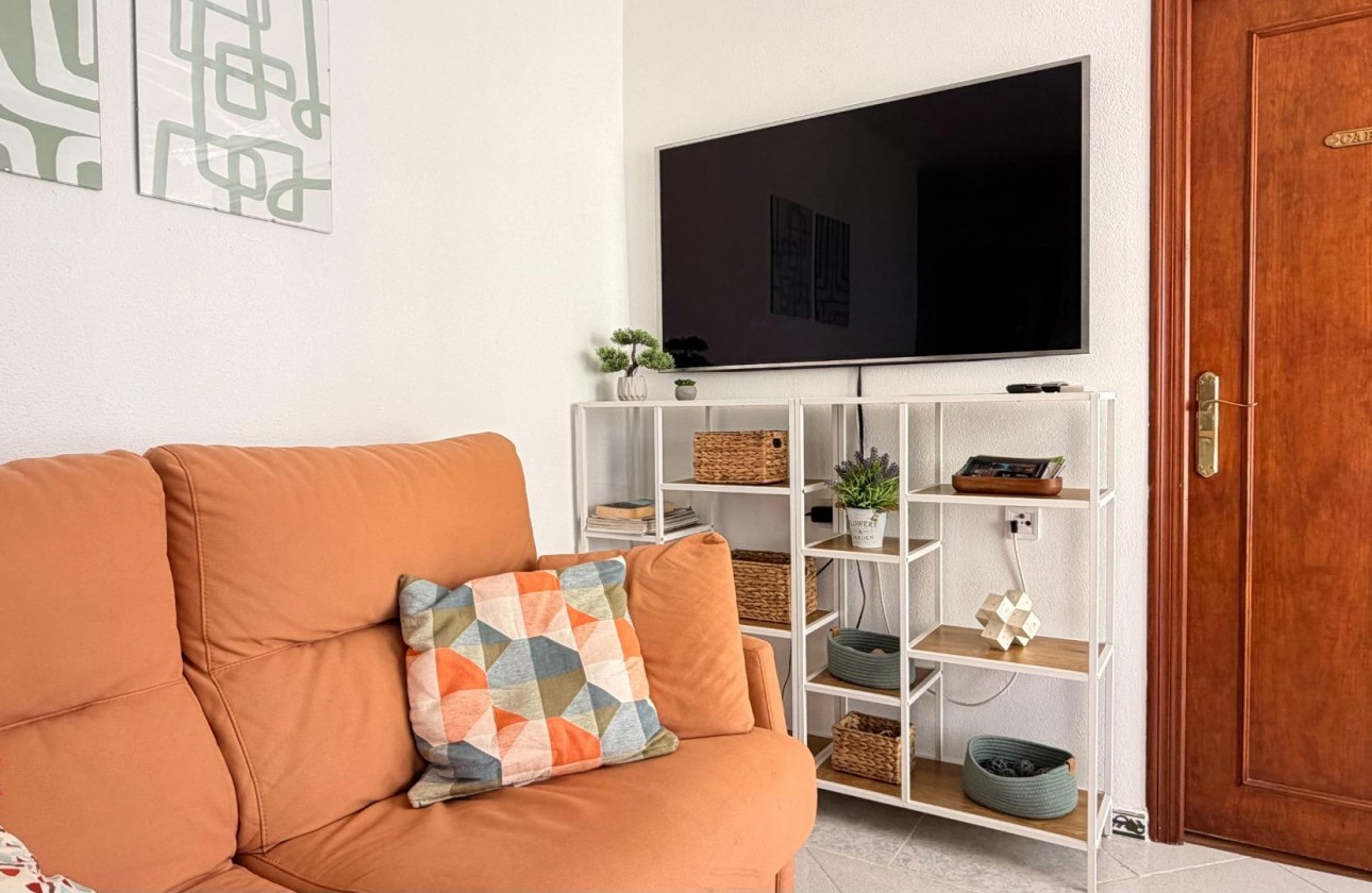 Resale - Apartment / flat - Torrevieja - Habaneras