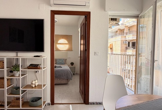 Resale - Apartment / flat - Torrevieja - Habaneras