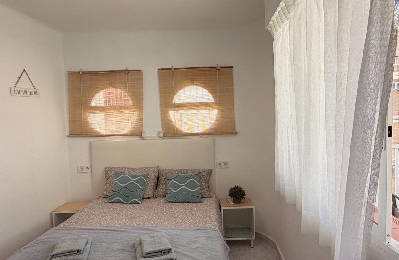 Resale - Apartment / flat - Torrevieja - Habaneras