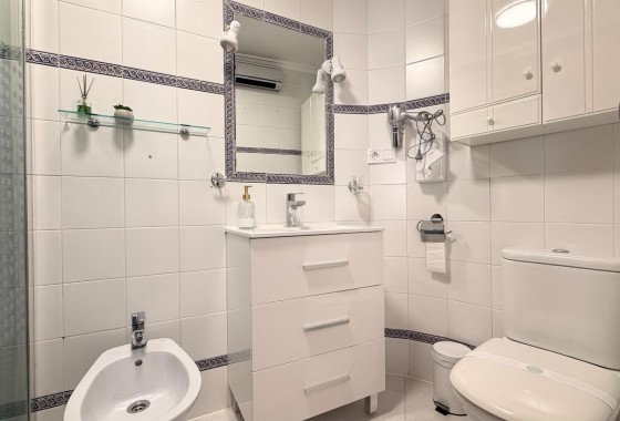 Resale - Apartment / flat - Torrevieja - Habaneras