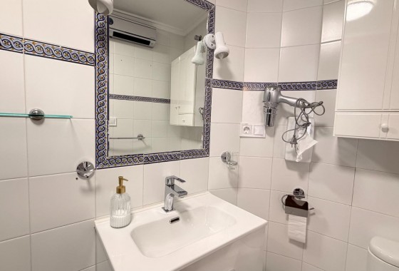 Resale - Apartment / flat - Torrevieja - Habaneras