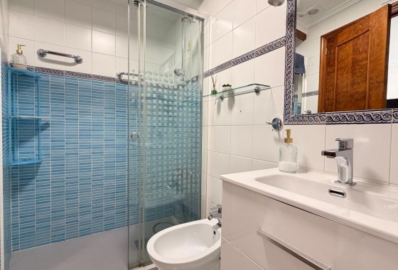Resale - Apartment / flat - Torrevieja - Habaneras