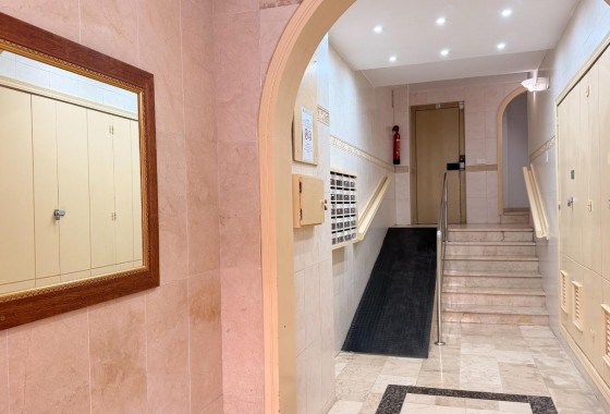 Resale - Apartment / flat - Torrevieja - Habaneras