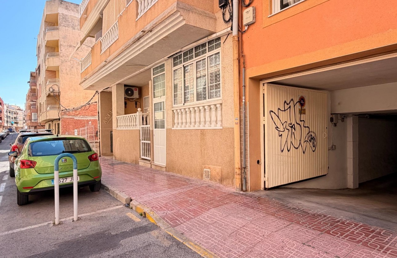Resale - Apartment / flat - Torrevieja - Habaneras